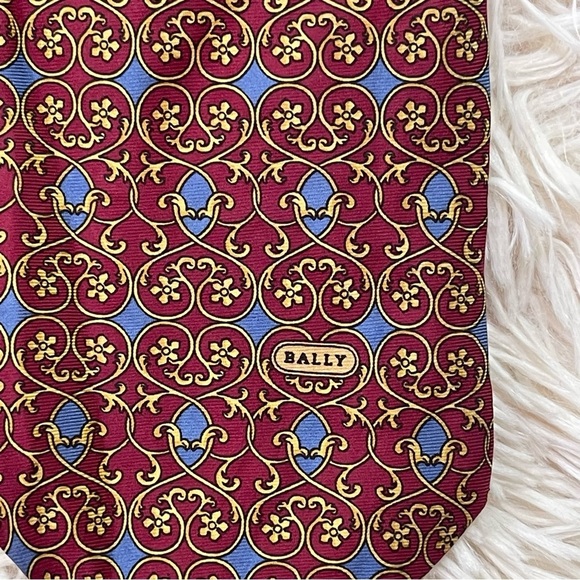 Bally Necktie red yellow blue Geometric Italy Made Business Casual Silk Mens Tie - Picture 6 of 7
